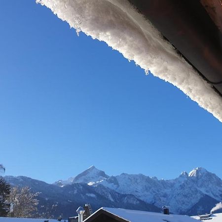 Bunter Hirsch Ferienwohnung Im Garmischer Zentrum Exteriér fotografie