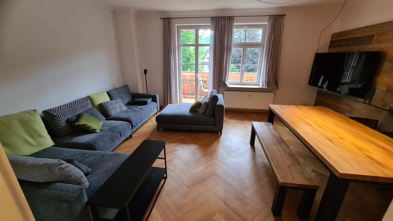 Bunter Hirsch Ferienwohnung Im Garmischer Zentrum Exteriér fotografie